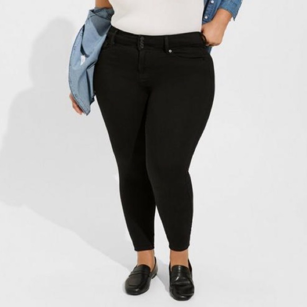 Torrid Denim Black sz 18R